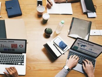 business and commercial lawyers on the Sunshine Coast helping small business and start ups